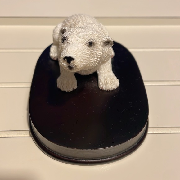 Canada souvenir polar bear on wooden base. 4” - Picture 2 of 6